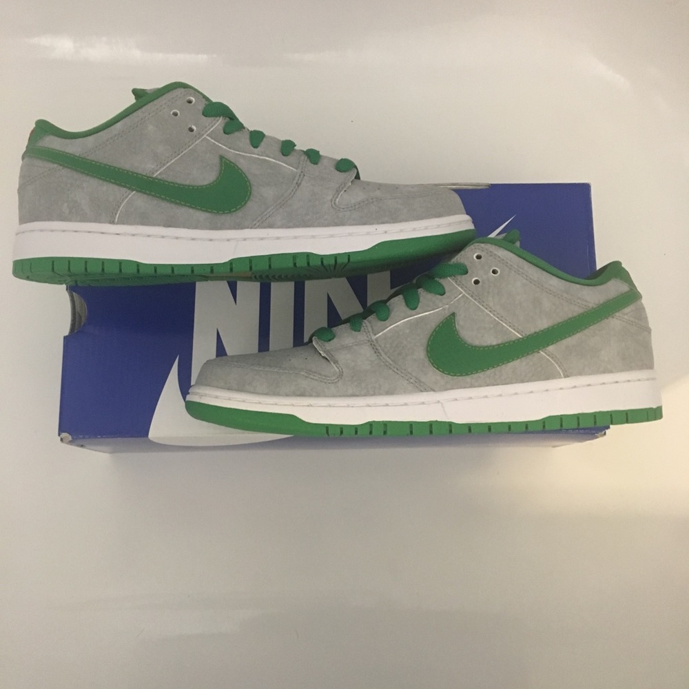 ❌SOLD❌Nike SB Dunk Low Medusa Sz 9 RARE 🔥🔥